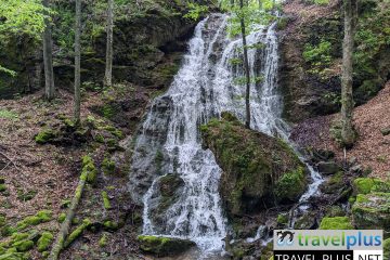 Водопади и върхове / Waterfalls and Mountain Peaks Hike